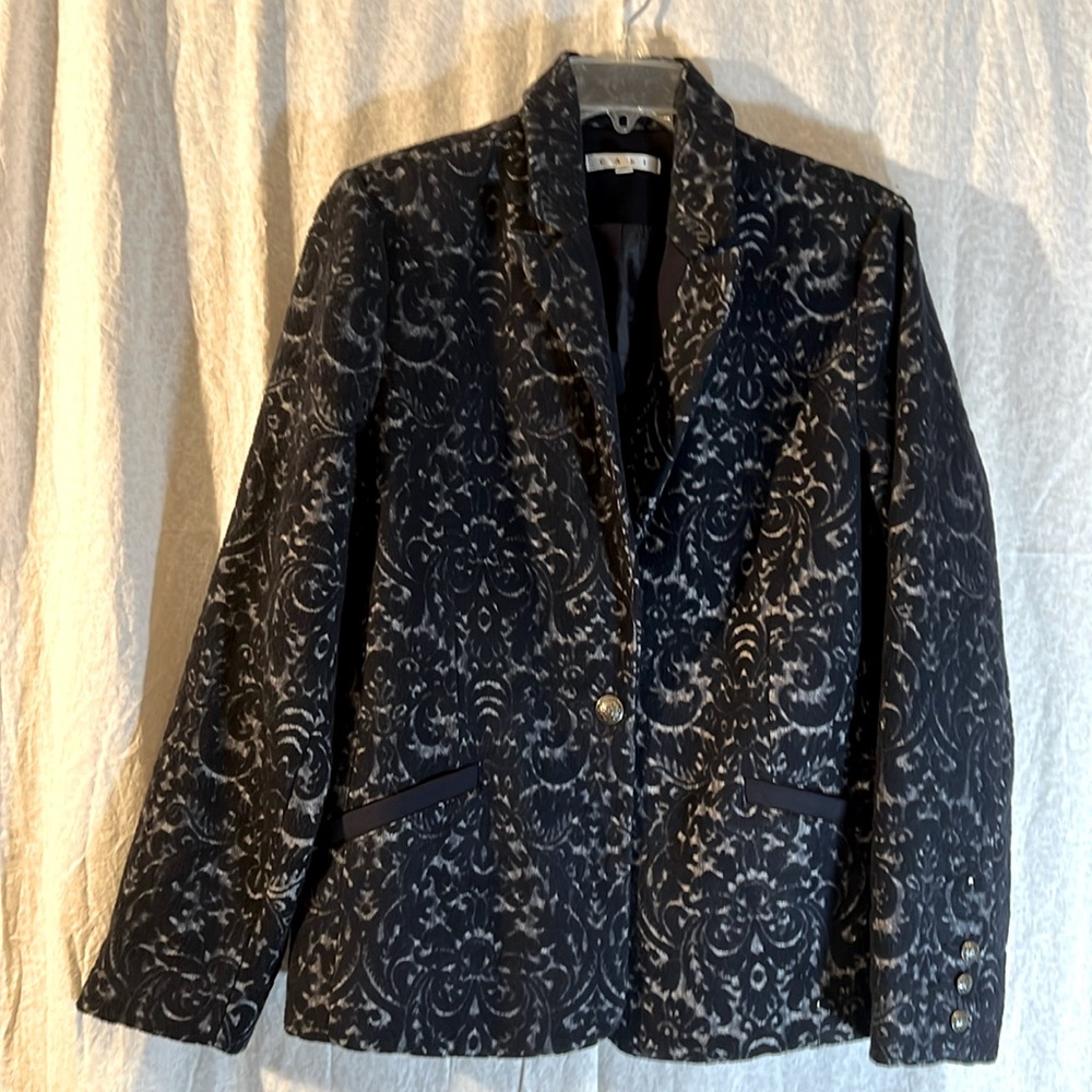 CAbi wool blend women’s size 12 blazer in a blue on blue pattern